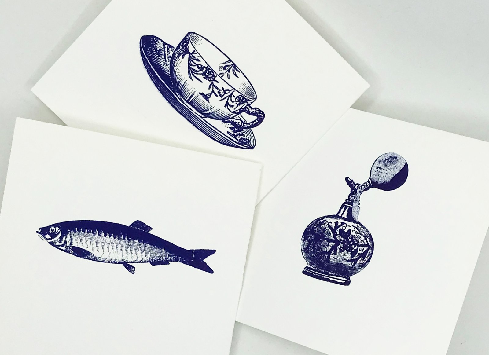 תחריטים כחולים בהדפס רשת