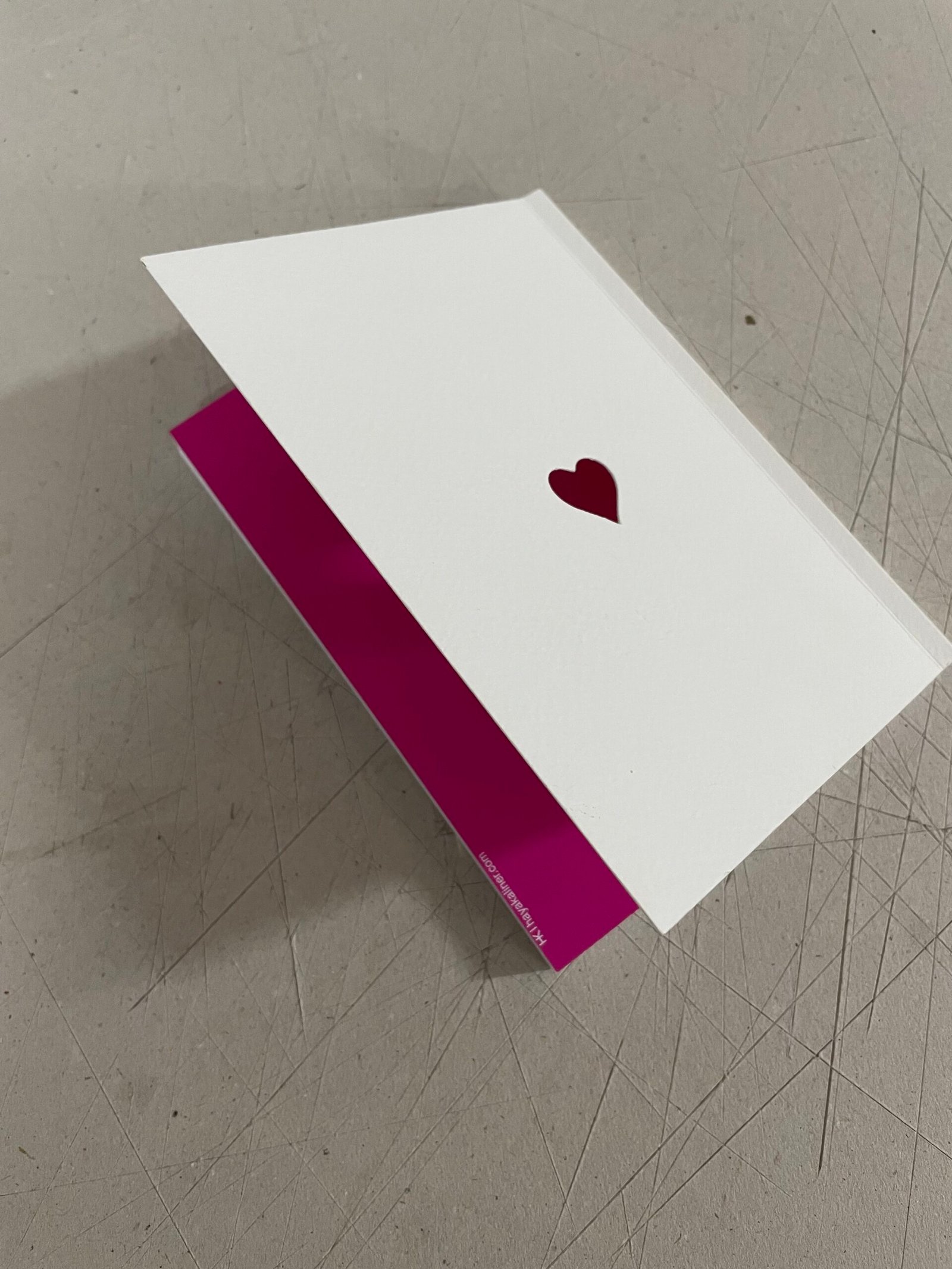 כרטיסים איקון בחיתוך ליזר - לב אדום – תמונה 3