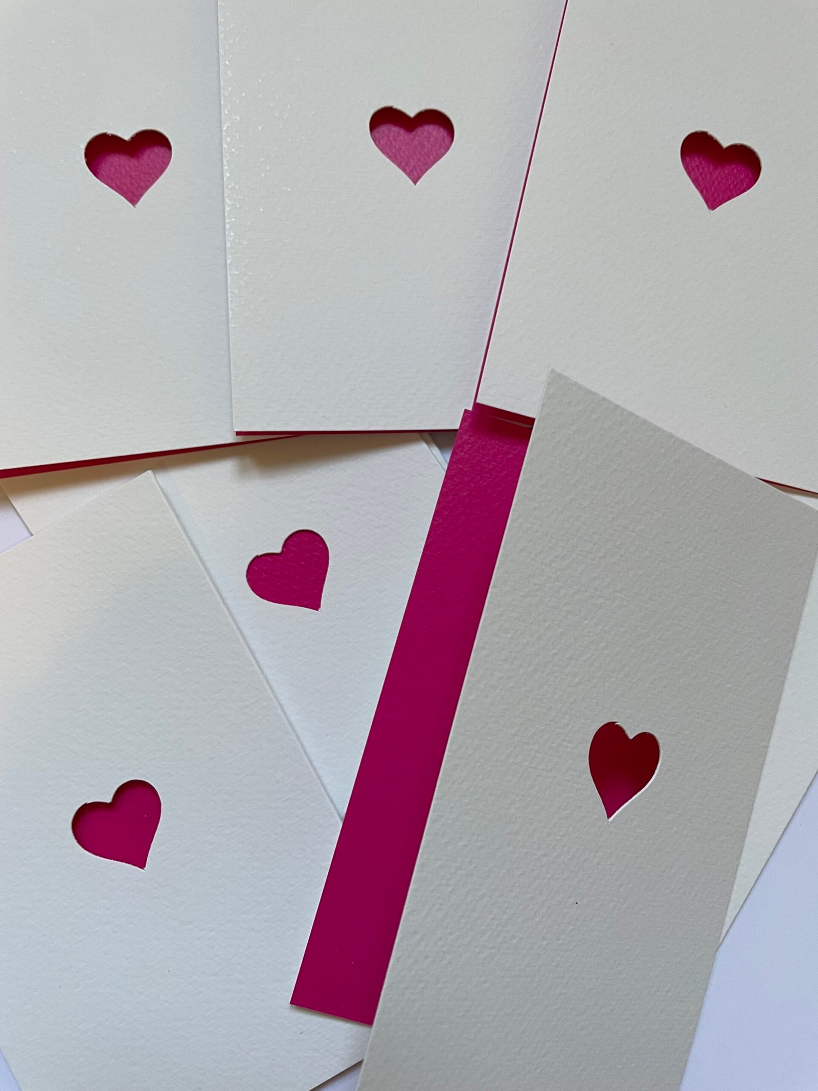 כרטיסים איקון בחיתוך ליזר - לב אדום – תמונה 2